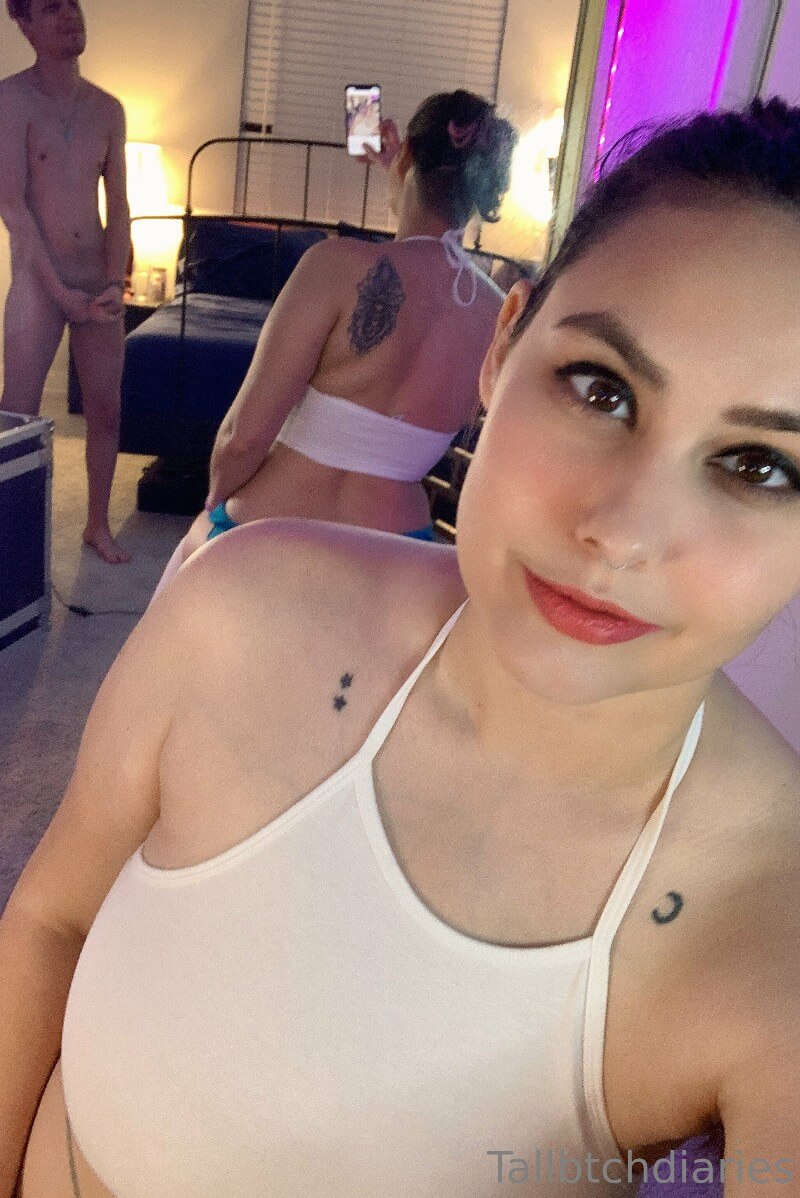 欧美大胸OF博主 tallbtchdiaries（tallbtchdiaries）onlyfans资源合集下载【2067P+356V】