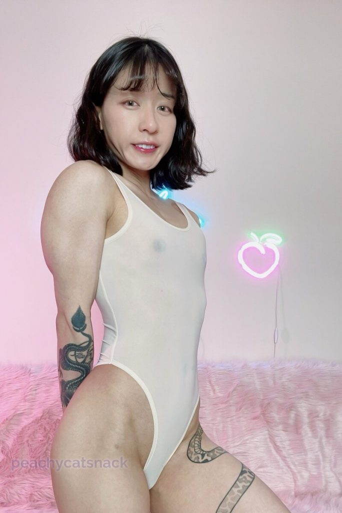 美国亚裔肌肉人博主 peachycatsnack(Peachy 🍑🐱🧁)onlyfans资源合集下载【2737P+488V】 15 peachycatsnack