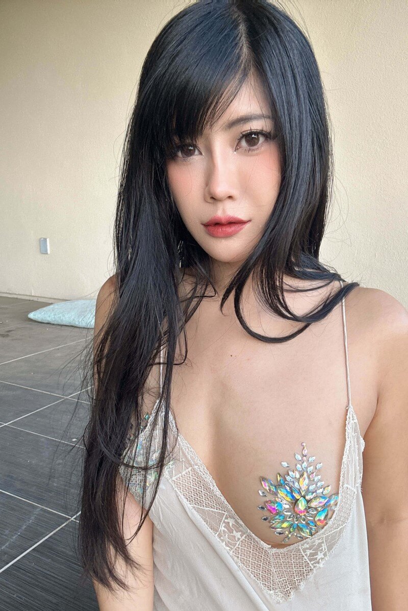 日本极品擦边熟妇博主 helloquqco（quqco）onlyfans资源合集下载【2173P+224V】