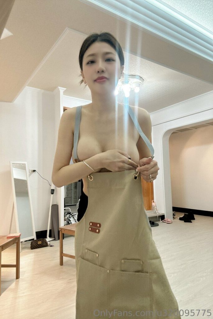 台湾大胸模特OF博主 u320095775(御姐強尼)onlyfans资源合集下载【7P+336V】 13 18041437139