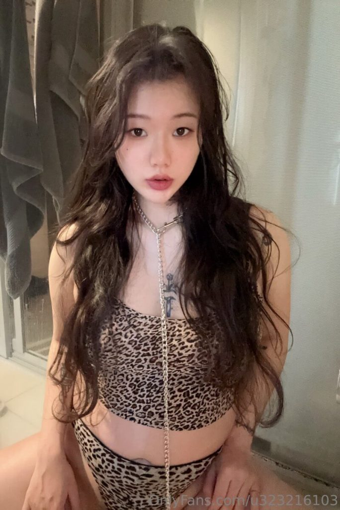 国产大胸白虎美女博主 u323216103(Sophie)onlyfans资源合集下载【62P+30V】 15 u323216103