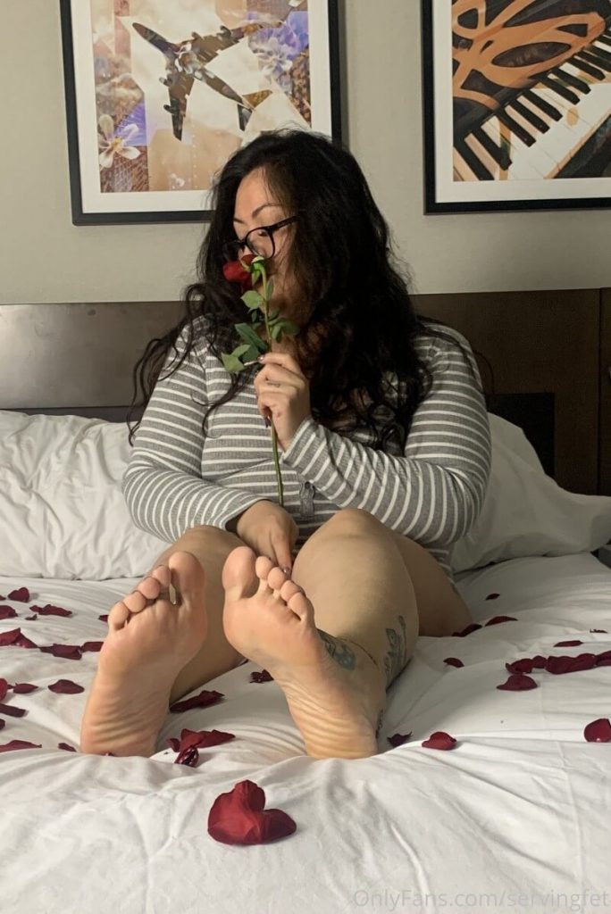 美国肥臀恋足癖熟妇博主 servingfet(SERVINGBAREFEET)onlyfans资源合集下载【11012P+767V】 18 servingfet